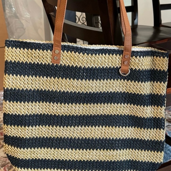 Thirty One Bundle In Navy Striped Straw - Picture 14 of 16